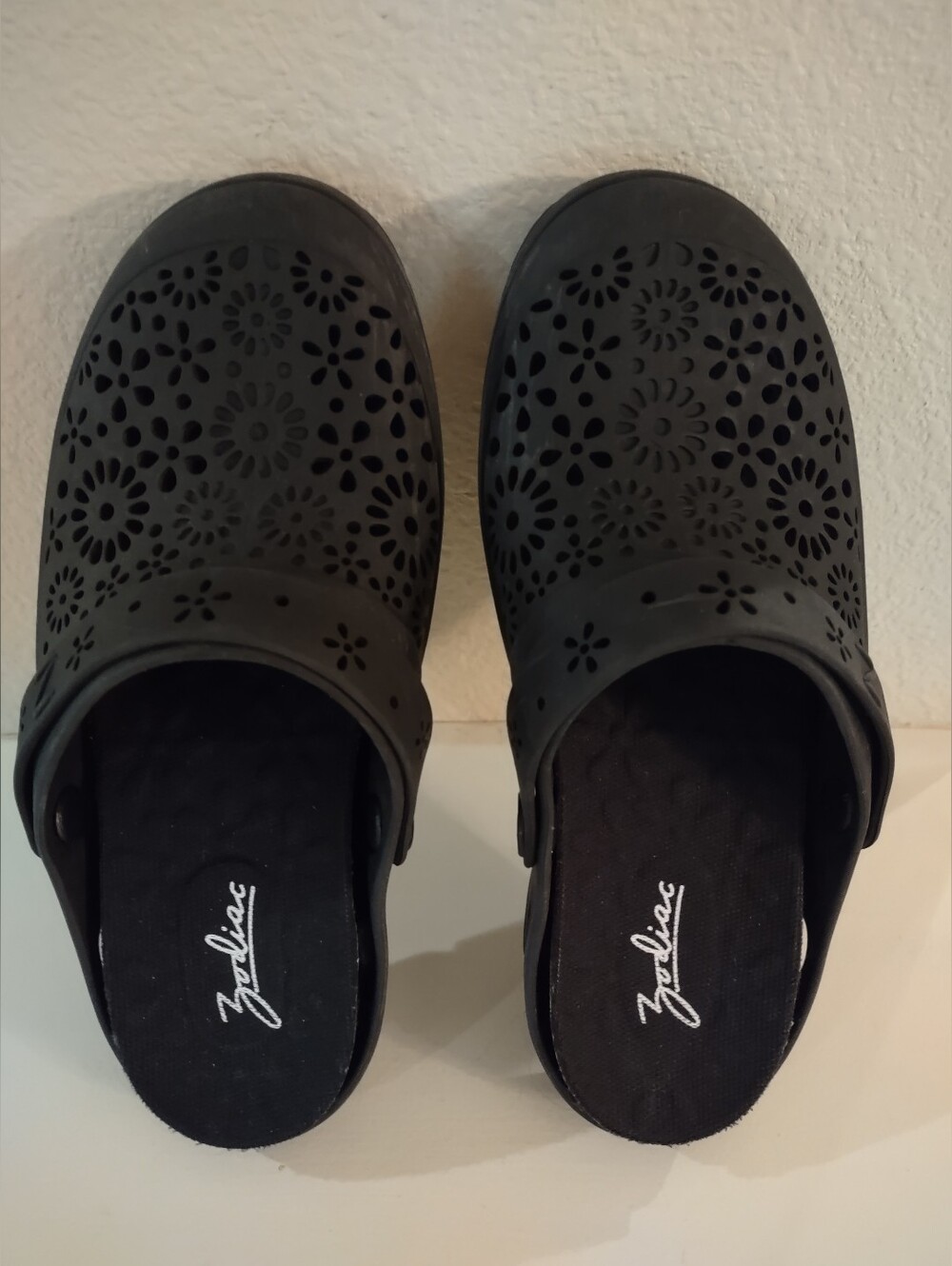 Ladies Women's Zodiac Black Cut Out Flora Clogs